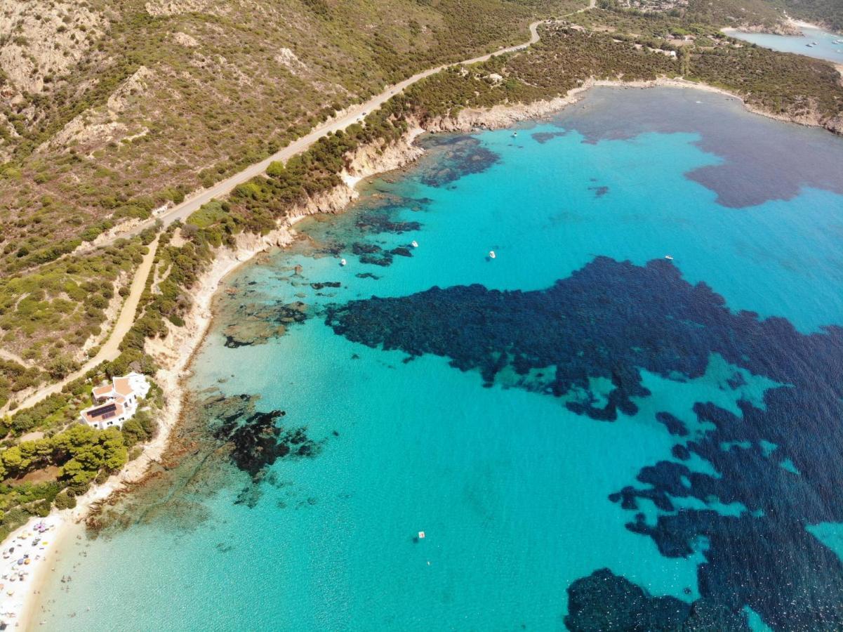 Eco Village Baia Delle Ginestre Теулада Екстериор снимка