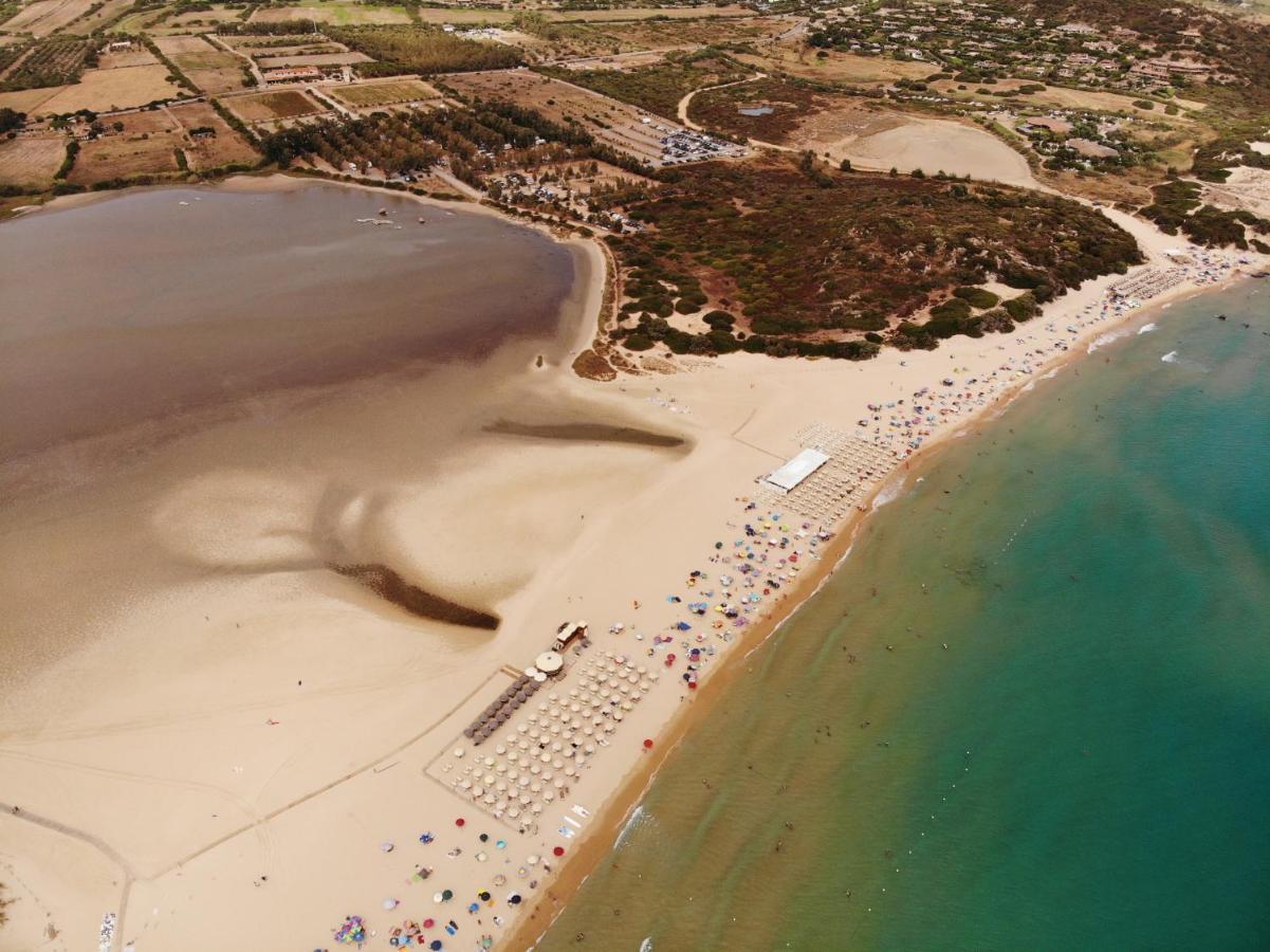 Eco Village Baia Delle Ginestre Теулада Екстериор снимка